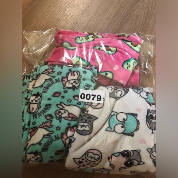 3 Urban Kids | Fuzzy Pj Set - Picture 3 of 5